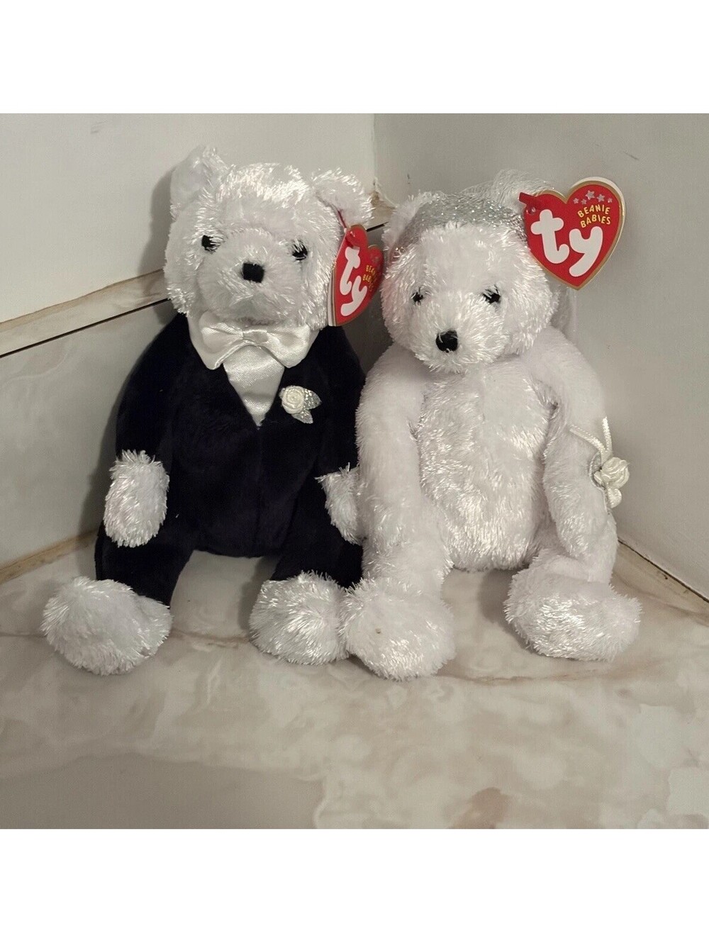 Ty Beanie Babies 2002 "Bride and Groom" Wedding Bears Tuxedo & Veil Retired